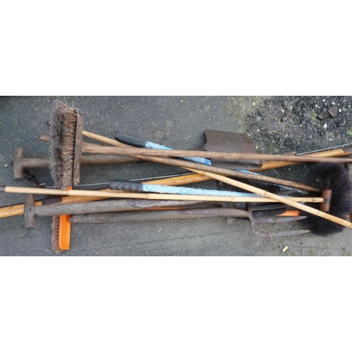 1 - Small selection of garden tools