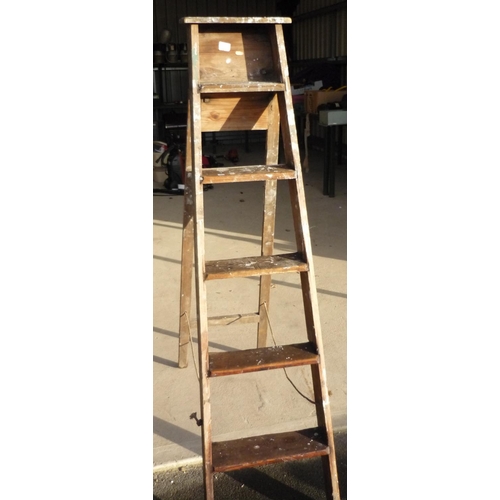 41 - Set of wooden step ladders