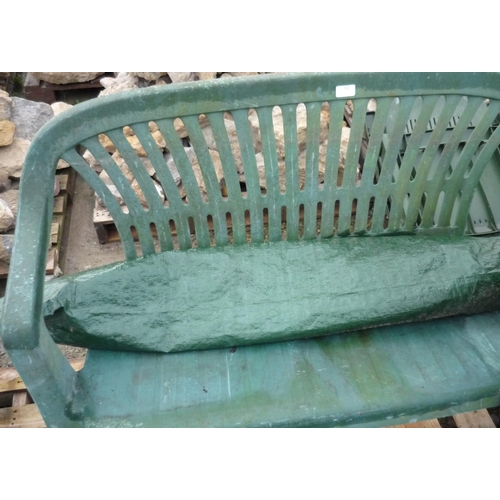 62 - Plastic garden bench