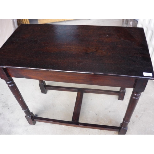 391 - Electric panel heater, rectangular occasional table on turned supports and a folding card table (3)