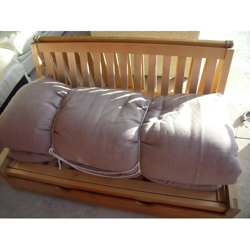 410 - Beech modern futon