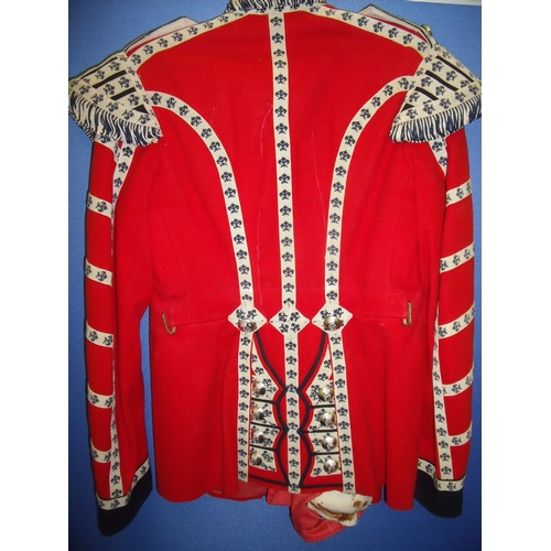 112 - Irish Guards Bandsman's tunic with stay bright buttons