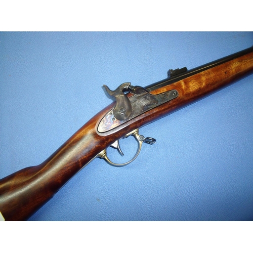 782 - Euroarms Mod 63 Remmington .58 percussion cap muzzle loading musket with 33 inch barrel, boxed as ne... 