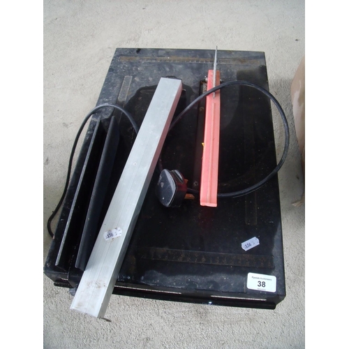 38 - Electric table saw
