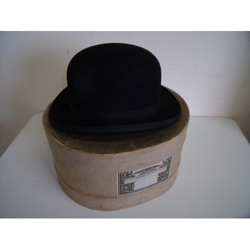 50 - Bowler hat by Lincoln Bennett & Co Slackville Street Piccadilly London, with silk lined interior and... 