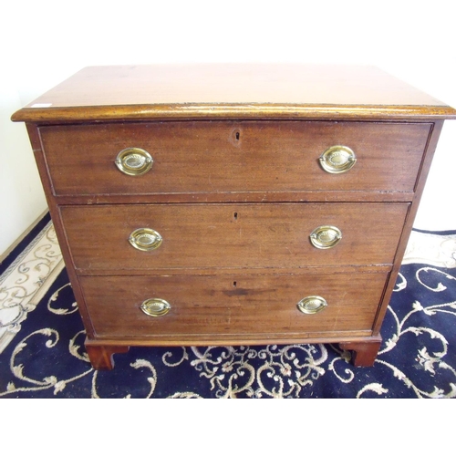 298 - 19th C mahogany chest of three drawers on raised bracket feet (91.5cm x 48cm x 82cm)