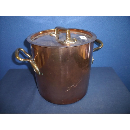77 - 19th C country house high sided copper pan with lift off lid, twin handles and impressed marks `22' ... 