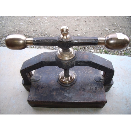 119 - Victorian fly book press with brass mounts (52cm x 25cm x 40cm)