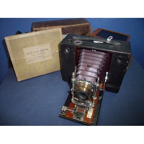 123 - Eastman Kodak Co USA Rochester N.Y boxed folding plate camera patented B.I.T January 5th 1897 with a... 
