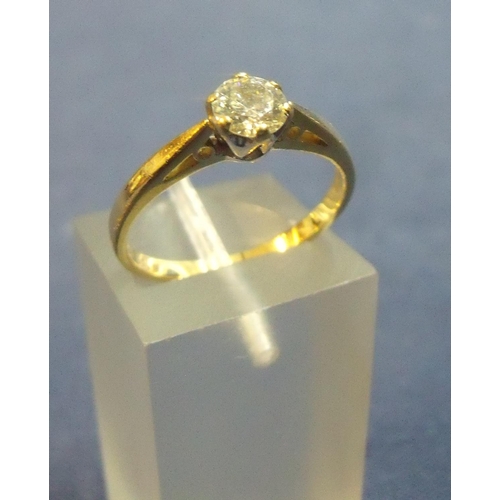 176 - Boxed 18ct gold diamond solitaire ring