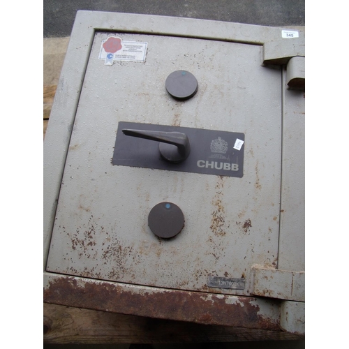 345 - Extremely heavy and large Chubb safe with keys (53cm x 63cm x 54cm)