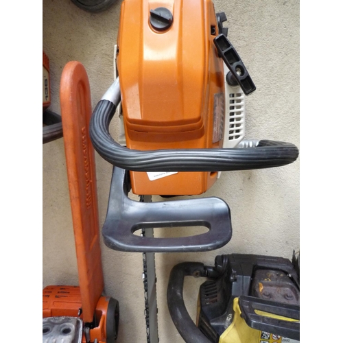 73 - Petrol chainsaw made in China