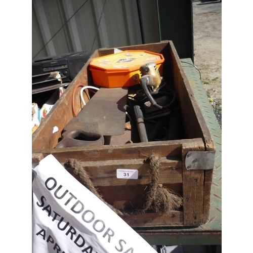 31 - Wooden box containing various tools etc including saws and a Black & Decker sander