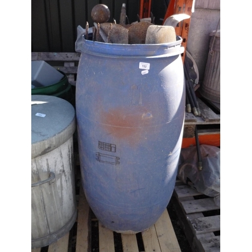 152 - Large plastic bucket containing various garden tools including spades, forks, hedge trimmers and pus... 
