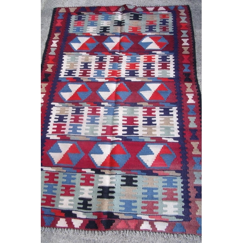 456 - Old Turkish wool Kelim rug (162cm x 106cm)