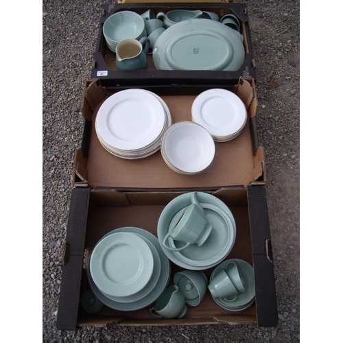 47 - Extremely large selection of Wood's Ware Bery pattern dinner service and a part dinner service in th... 