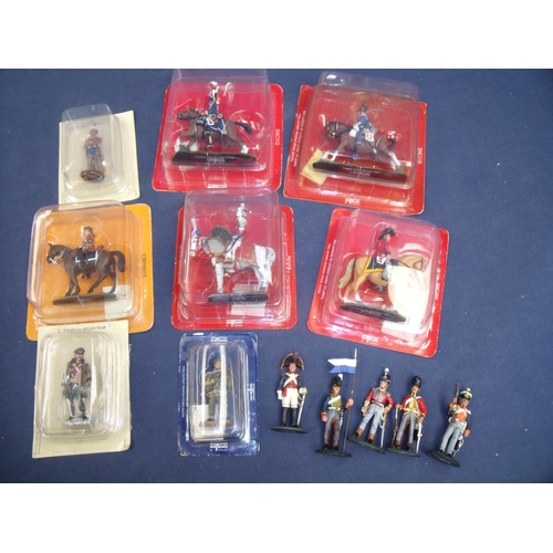 318 - Five boxed and sealed Del Prado Napoleonic era mounted cavalry figures, six unmounted figures, anoth... 