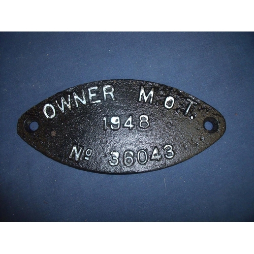 55 - Oval cast metal loco plate 'Owner M.O.T 1948 No 36043'