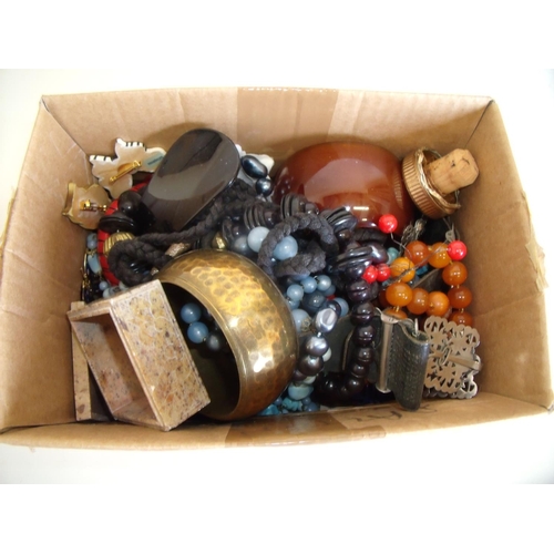 51 - Box containing a quantity of various assorted costume jewellery