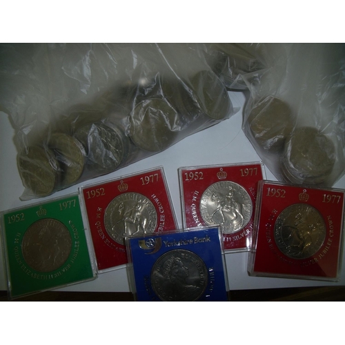 205 - Extremely large collection of GB coinage, including Victorian Crown and some pre-1947 silver coinage... 