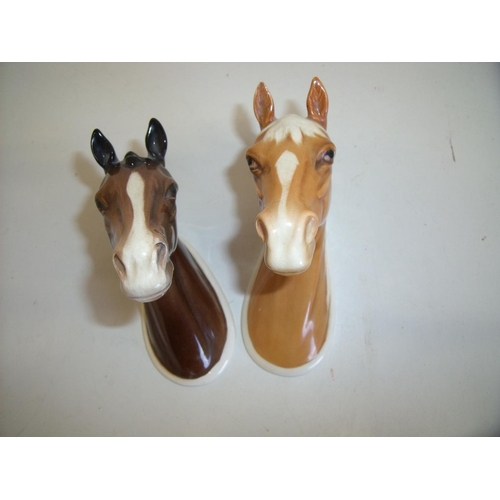19 - Two Beswick horse heads No 1382 and 1384 (2)