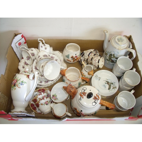 22 - Alfred Meakin Old White coffee service, coffee pot and six coffee mugs, two part Grosvenor services,... 