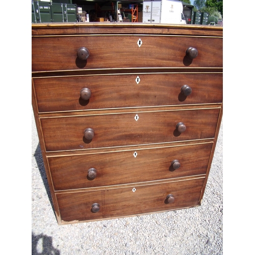 326 - Early 19th C mahogany chest of five drawers (105cm x 51cm x 122cm)