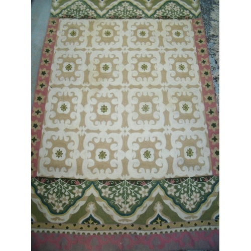 365 - Beige and white Kashmiri hand stitched wood chain rug (145cm x 99cm)