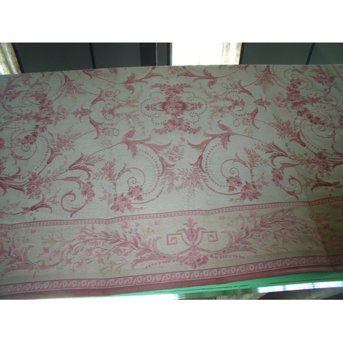 376 - Large red and beige rug (approx. 240cm x 168cm)