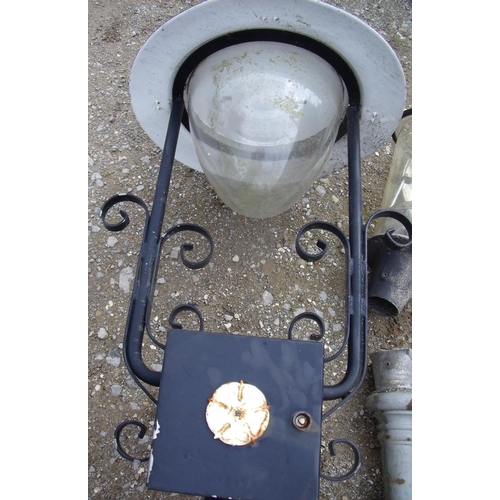 118 - Victorian cast iron street lamp with lamp and glass lantern style and white rose of Yorkshire