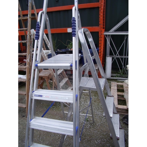 146 - Two sets of stepladders