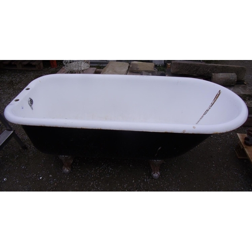 150 - Large Victorian bath with clawed feet