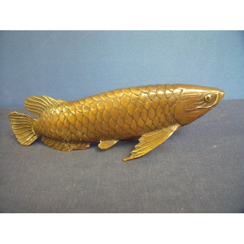 90 - Modern bronze figure of a carp fish (length 28cm)