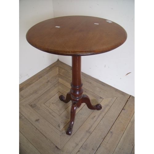 228 - Victorian mahogany circular top occasional table on turned column and three outsplayed supports (dia... 