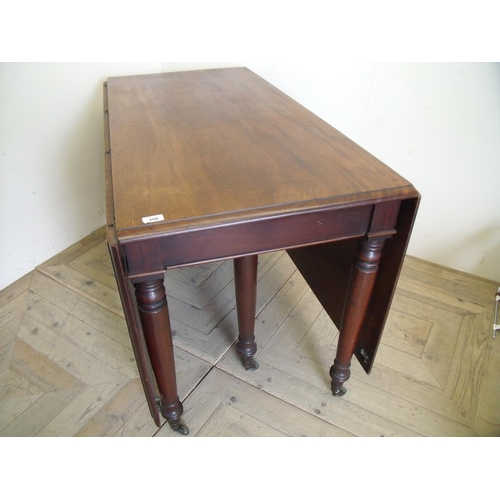 250 - Victorian mahogany drop-leaf gate leg table on turned supports (128cm x max 180cm)
