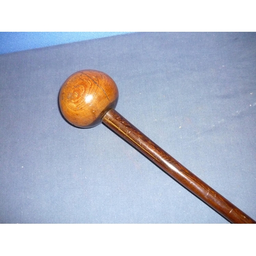 59 - Early - mid 19th C South African hardwood Zulu type Knobkerrie (overall length 67cm)