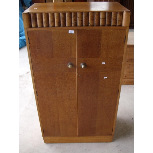 289 - Small double door wardrobe with walnut frieze (140cm x 43cm x 75cm)