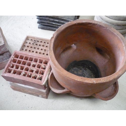 74 - Set of six air bricks and a large terracotta planter