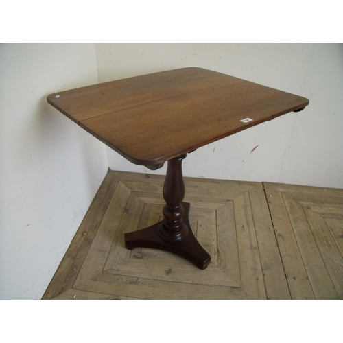 326 - Victorian mahogany tea table with turned column on tri-form base