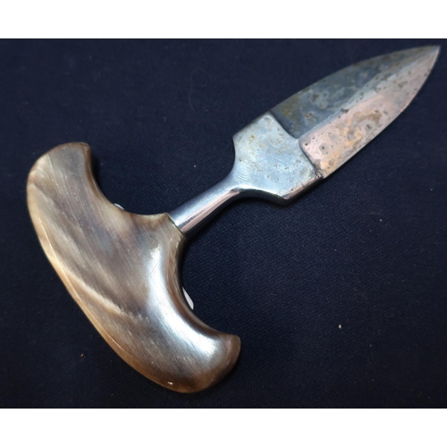 102 - Push dagger with 2 inch double edged blade and horn grip