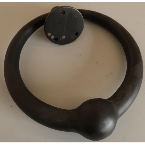 98 - Modern extremely large cast metal ring shaped door knocker with knocking plate, mounts etc (diameter... 