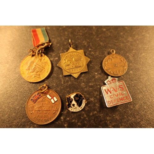 136 - Selection of various enamel badges, WVS Civil Defence badge, Coronation medals etc
