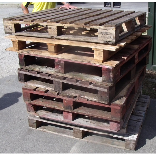 152 - Set of eight pallets, various condition