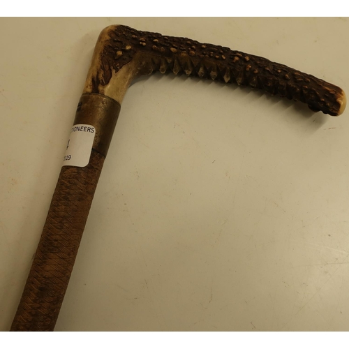 14 - Early 20th C riding crop with antler handle and brass collar marked warranted steel line with woven ... 