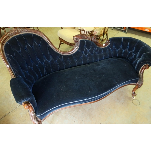 109 - Victorian carved rosewood framed settee with upholstered seat and deep buttoned back (width 185cm)
