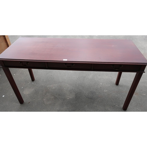 481 - Georgian style mahogany finish side table with three frieze drawers (151cm x 55cm x 76cm)
