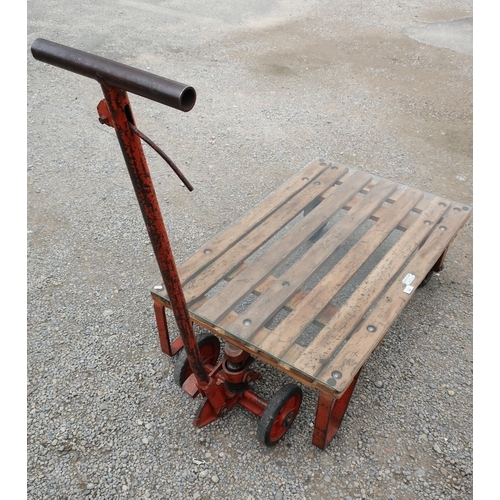 542 - Slingsby Hydraulic Pallet Truck converted to a coffee table