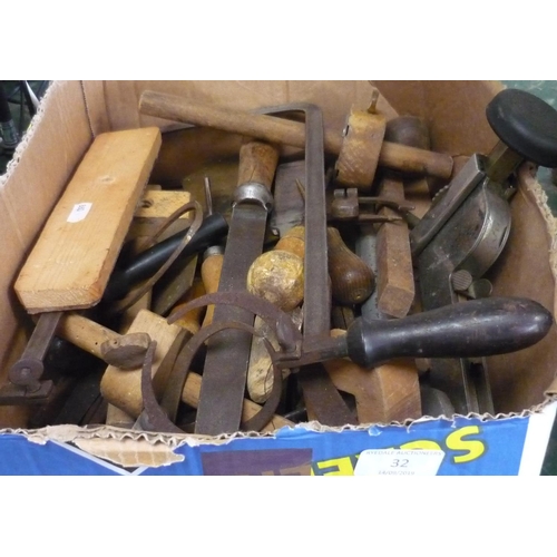 32 - Box containing various tools, including woodworking files, calipers, screwdrivers etc