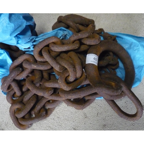 40 - Large heavy duty chain with O rings each end