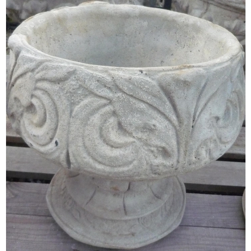 204 - Garden planter with Fleur de Lys design